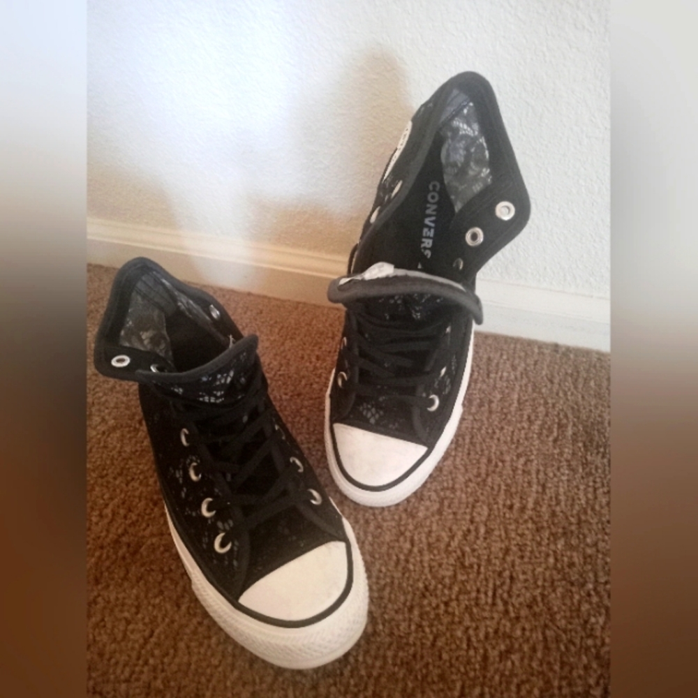 Black Lace High top Converse sz 8